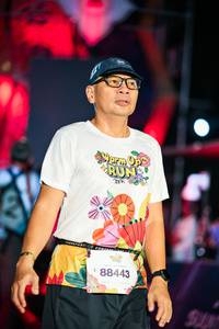 BIB: 
                            <button type="button" onclick="openModal(26842447)" class="btn btn-primary btn-sm float-right btn-popup" data-toggle="modal" data-target=".modal-high-quality">
                        <i class="fas fa-shopping-cart"></i> Add to Cart
                    </button>
                                            <button type="button" onclick="isThisMe(26842447, true)" class="btn btn-success btn-sm float-right btn-popup btn-isme hidden" data-toggle="tooltip" data-placement="bottom" title="นี่คือรูปของคุณใช่ไหม คลิกที่นี่เพื่อเอาเข้าอัลบั้ม">
                        <i class="fas fa-plus"></i> Add to album
                    </button>
                    <button type="button" onclick="isThisMe(26842447, false)" class="btn btn-warning btn-sm float-right btn-popup btn-isnotme hidden">
                        <i class="fas fa-ban"></i> Remove from album
                    </button>